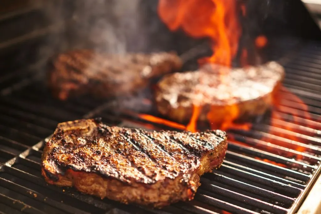 7 Moduri sa gatesti carne mai sanatos 7 Moduri sa gatesti carne mai sanatos