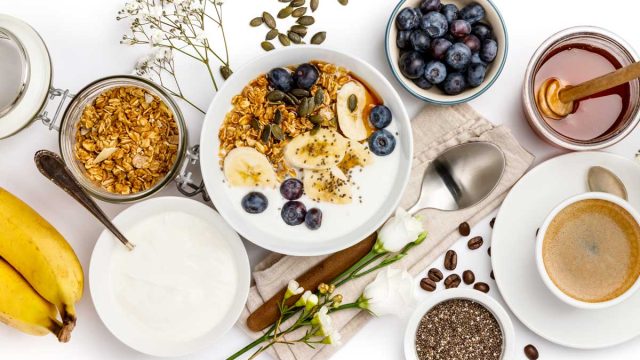Ce pot mânca dimineața ca să slăbesc? 27 cele mai bune alimente pentru micul dejun