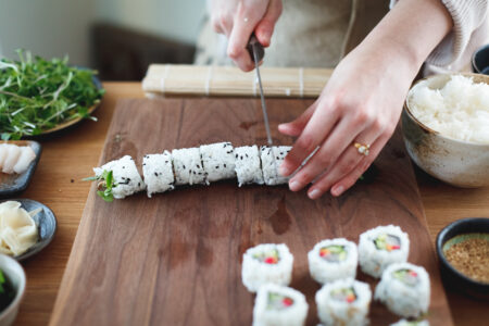 Cum să faci sushi acasă: 2 rețete incredibil de gustoase