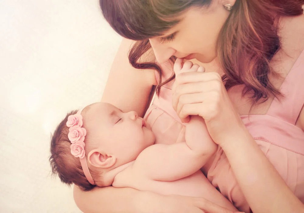 Mirosul nou-născuților provoacă un efect pozitiv asupra creierului mamelor?