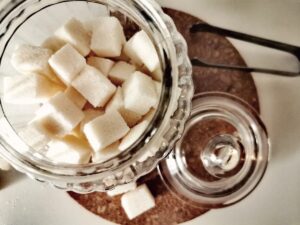 Ce face zahărul organismului tău? 8 efecte nevăzute asupra sănătății