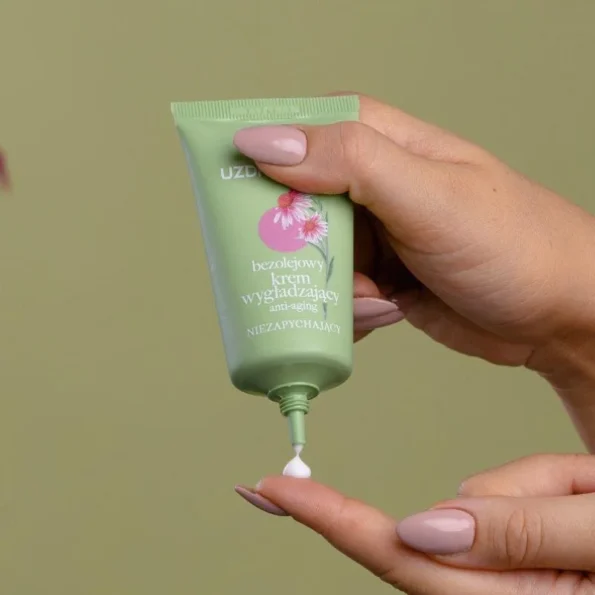 Crema de fata anti-imbatranire si netezire, fara ulei, 50 ml, Uzdrovisco