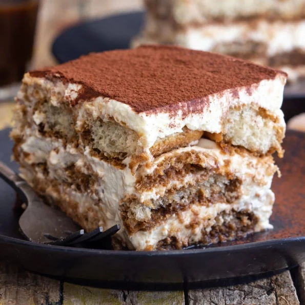 tiramisu proaspăt preparat