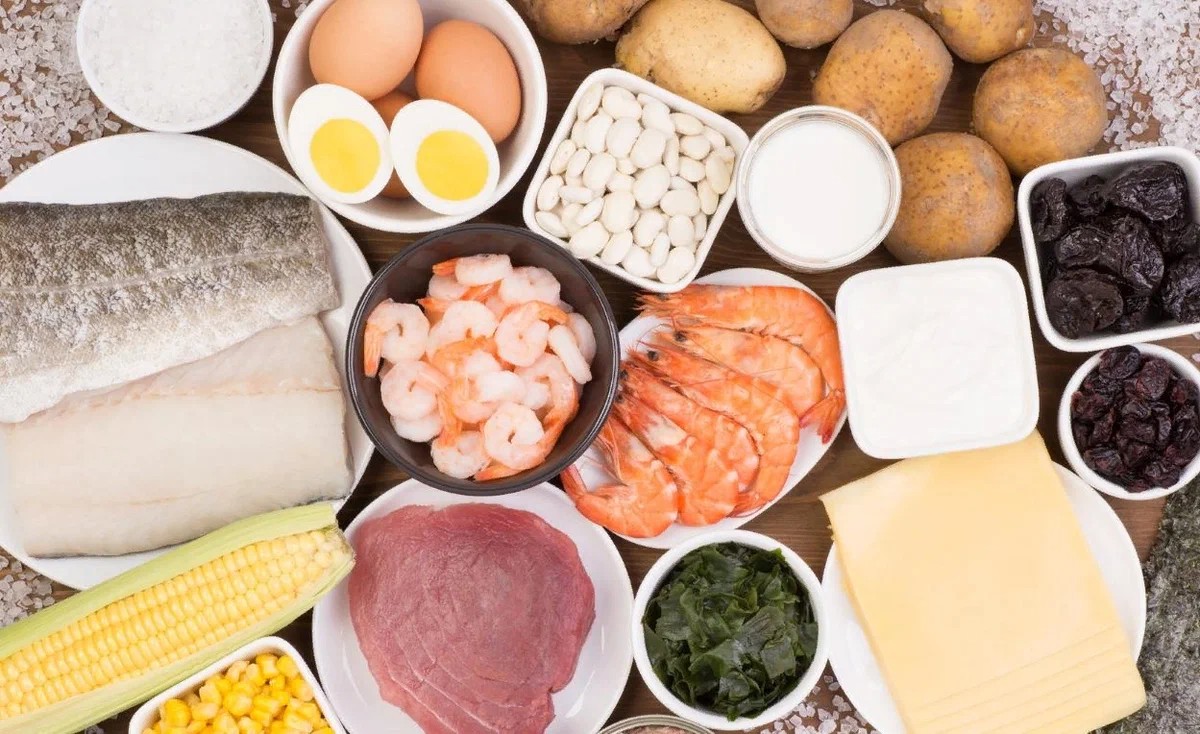 Ce alimente pot susține glanda tiroidă?