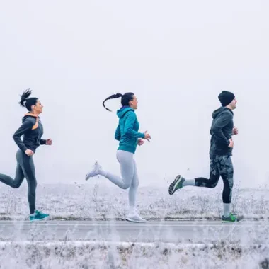 Cum să alergi în siguranță în timpul iernii? Ghid și sfaturi pentru sezonul rece