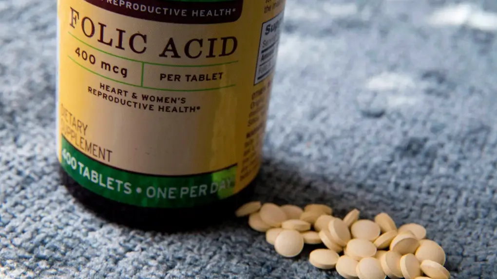 De ce au nevoie bărbații de acid folic? Ghid complet despre beneficiile vitaminei b9