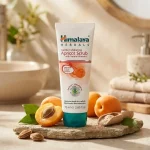 Scrub exfoliant natural cu caise pentru ten delicat, 75ml, Himalaya - Produse cosmetice