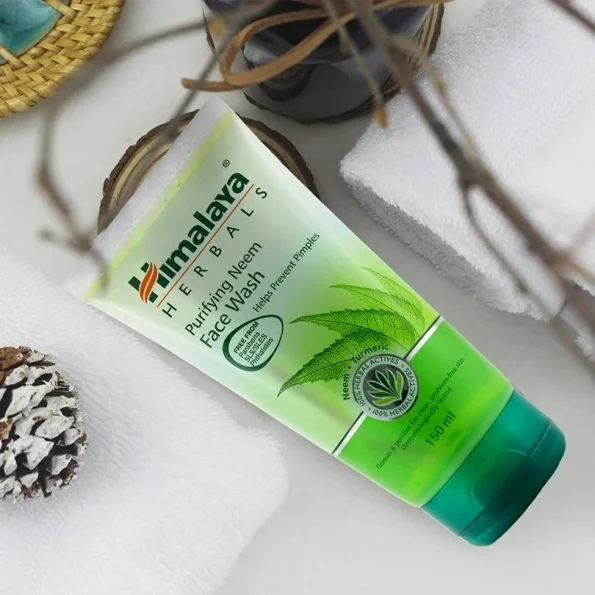Gel purificator cu extract de neem pentru ten normal-gras, Himalaya, 150ml