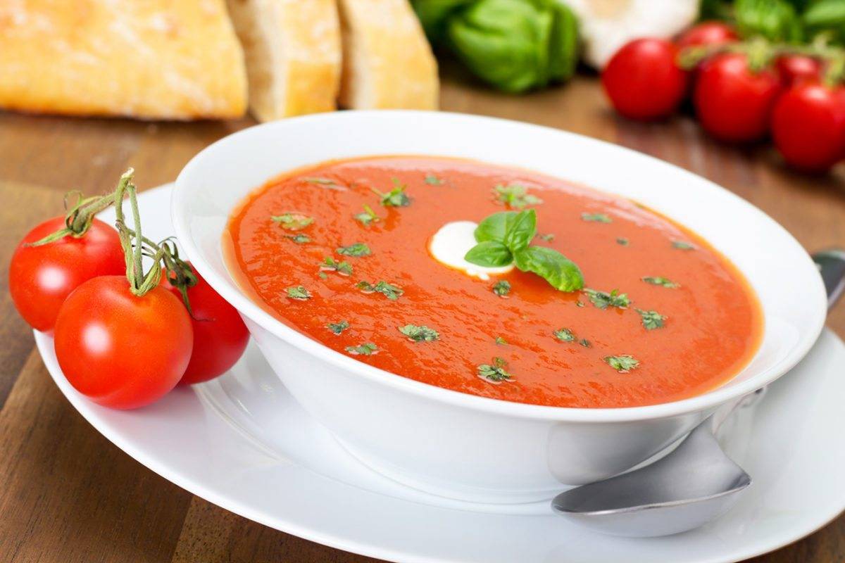 Supă de roșii turcească - rețeta gustoasă și ușor de preparat care îți încântă papilele gustative