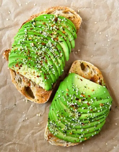 Gustări simple cu avocado gata în 5 minute Gustări simple cu avocado gata în 5 minute