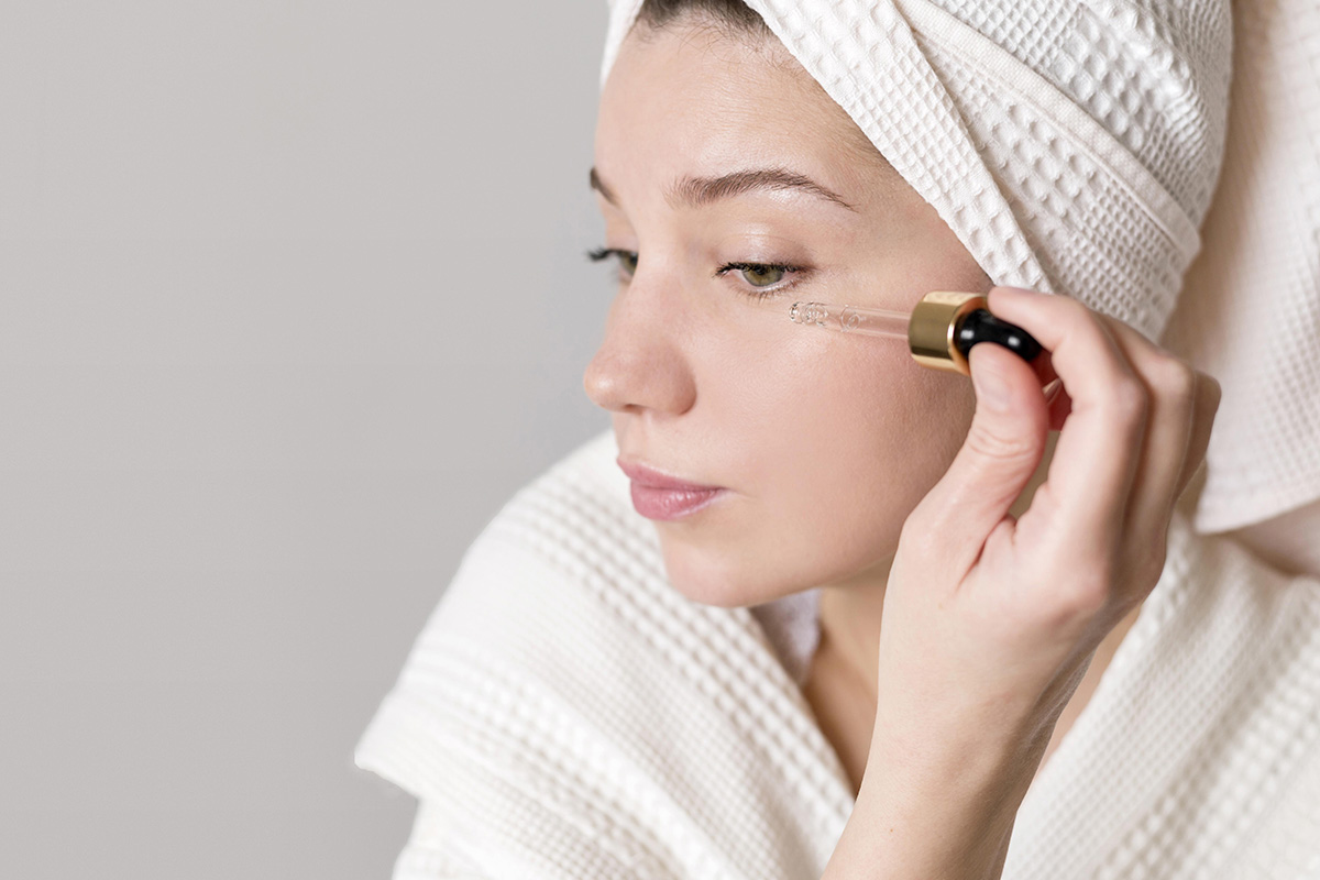 Retinol vs serul cu vitamina C: Ce ar trebui să folosești pentru pielea ta și de ce?