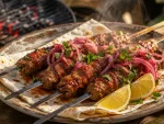 Lulea-kebab cu sos dulce acrișor— rețetă orientală pe grătar Lulea-kebab cu sos dulce acrișor— rețetă orientală pe grătar
